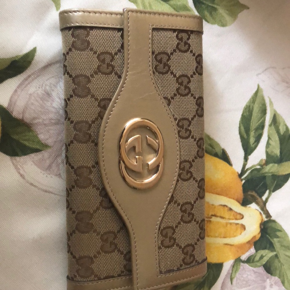 Gucci wallet